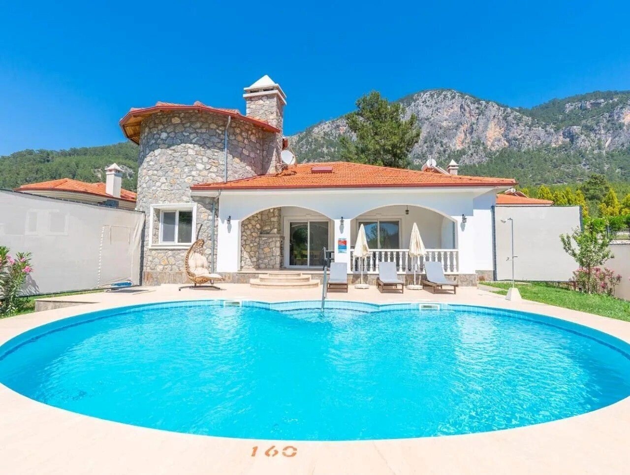 Готель Villa Hill 2 2*